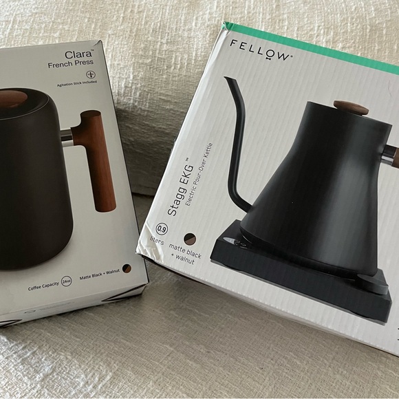 Fellow Stagg EKG Electric Pour-Over Kettle - Matte Black & Walnut NEW IN BOX - Picture 4 of 9